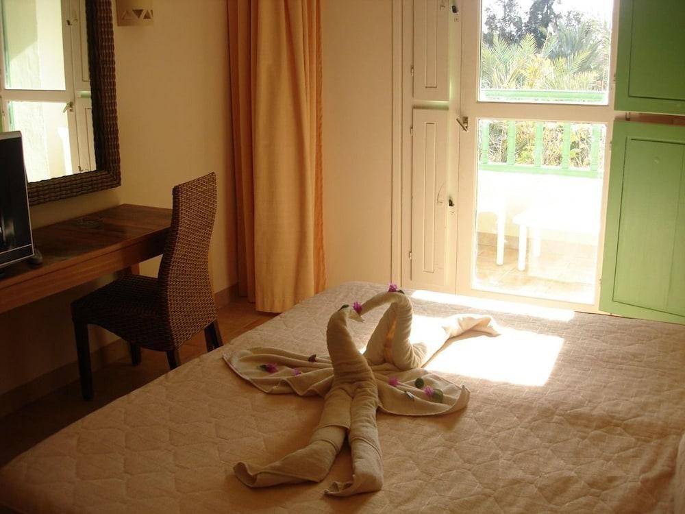 Sahara Douz Hotel Exterior photo