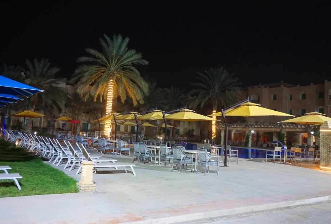 Sahara Douz Hotel Exterior photo