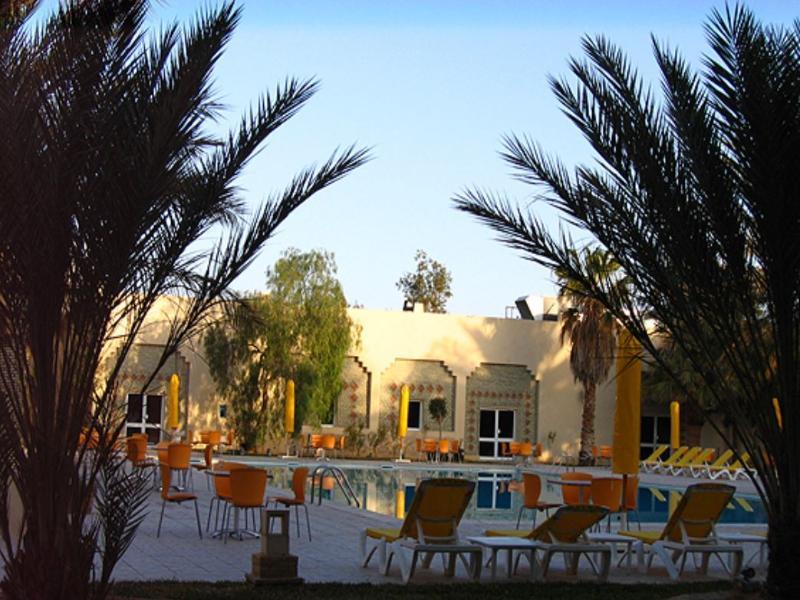 Sahara Douz Hotel Exterior photo